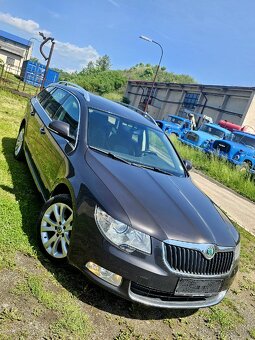 Škoda Superb combi Ambiente manuál - 12