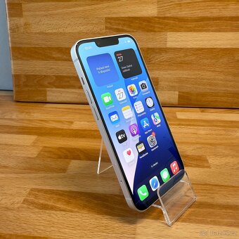 iPhone 13 128GB, bílý (12 měsíců záruka) - 12