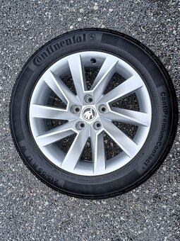 Pekna zánovní orig alu Škoda Superb 215/55/17 - 12