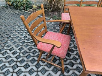 Rohová jídelní lavice, rozkládací stůl a židle - 12