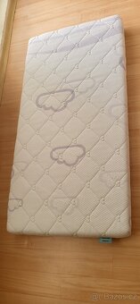 Dětská postýlka + matrace - 12