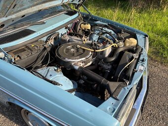 Mercedes w123 300D piano - 12