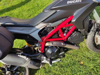 Ducati Hypermotard 821 (2014) po servisu, brašny - 12