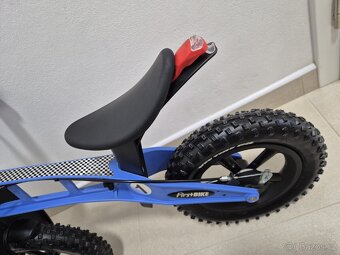 Odrážedlo FirstBike Fat modré, jako nové, záruka do 24.2.27 - 12