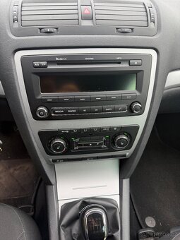 ŠKODA OCTAVIA II 2.0 TDi facelift - 12