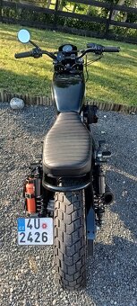 Harley Davidson 1200C - 12