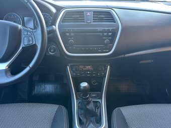 Suzuki S-Cross 1.6i 88kW 4x4 serviska - 12