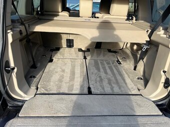 LAND ROVER DISCOVERY IV 3,0 SDV6 HSE 1.MAJITEL ČR - 12
