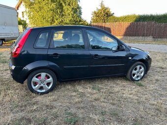 Ford Fiesta - 12