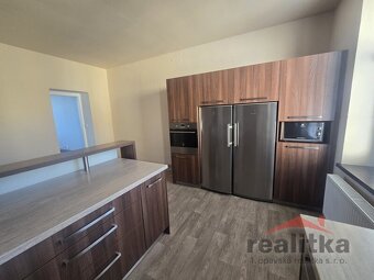 Prodej bytu 3+1, 89m2, Opava, ul. Stratilova - 12