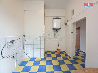 Prodej bytu 2+1, 55 m², Karlovy Vary, ul. Varšavská - 12