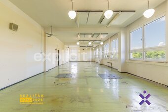 Prodej komerčního objektu - lehká výroba, sklady s rampou, k - 12