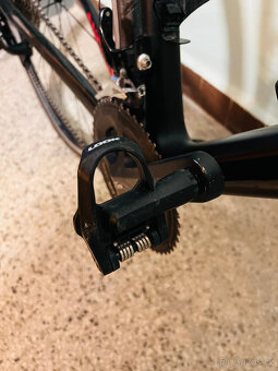 KARBONOVÉ SILNIČNÍ KOLO: CANYON ENDURACE CF - 12