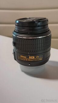 Zrcadlovka Nikon D7200 a hromada příslušenství - 12