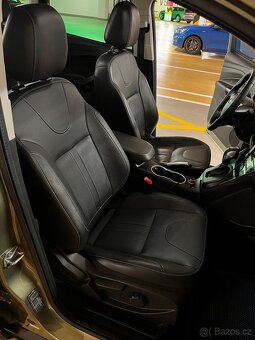Ford Kuga 2.0 TDCi 103 kW 4x4 Automat • TOP výbava • 112 000 - 12