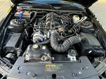 Mustang 4.0 V6 perfektní stav - 12