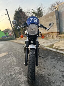 Triumph Thruxton 900 - 12