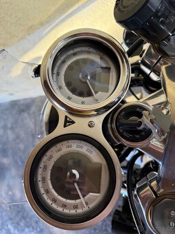Triumph Thruxton R 2019 - 12