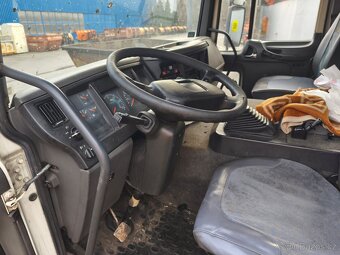VOLVO FL 6 220 - 12