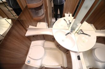 Karavan Hobby De Luxe 540 UL - 12