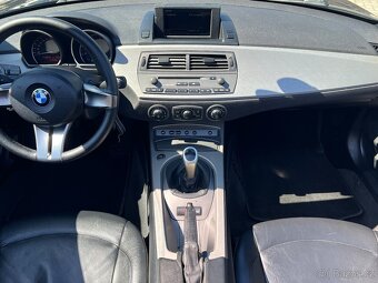 BMW Z4 3.0i MANUÁL 170kw el.střecha Xenon - 12