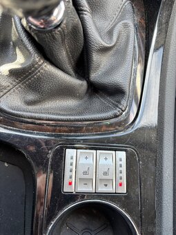 Ford Mondeo combi 2.0 TDI GHIA - 12