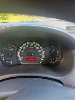 Suzuki Swift 1.3 67Kw benzín r.v.2006 3.dveř. naj.169Tkm - 12