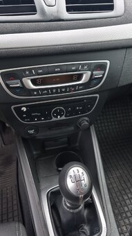 Renault Megane 3 1.9 DCi 96kw - 12