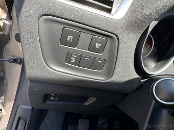 CITROEN C4 1,6HDI 68kW EXKLUZIV VÝBAVA - 12