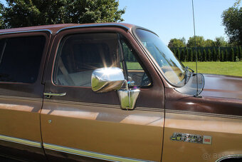 1988 GMC Suburban Sierra Classic 1500 2WD 5.7 V8 - 12