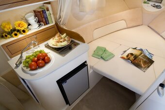 Prodám nová kabinová jachta CABIN 23/6,9m - 12