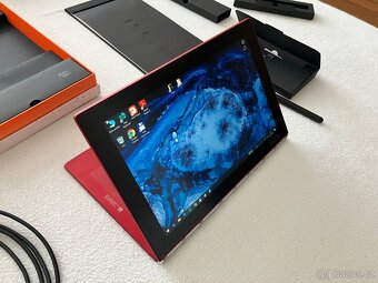 Lenovo Yoga Book One notebook / tablet - 12