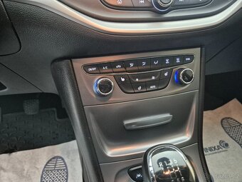 Opel Astra 1,6 CDTi 81kW Excite ST - 12