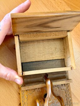 Starožitný podavač cigaret - 12