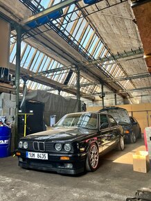 BMW e30 coupe - 12