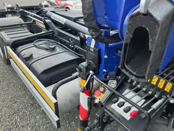 MAN NOSIČ KONTEJNERU S HYDRAULICKOU RUKOU PM 8022 - 12