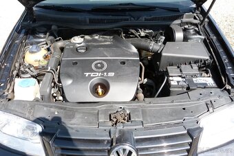 Volkswagen Bora 1.9 TDi - 12
