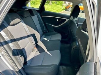 Hyundai i30 KOMBI 1.6i 88KW ČR - 12