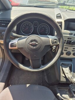 Opel Zafira B 1,8 103KW XER - 12