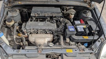 Kia Rio combi 2004 1.4 benzínové motor - 12