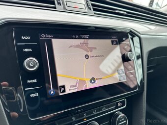 Volkswagen Passat 1.6TDi 88kW KAMERA,NAVI, - 12