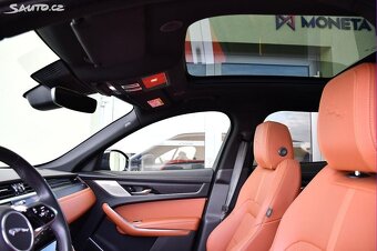 Jaguar F-Pace P400e R-Dynamic BLACK DPH PLUG-IN HYBRID - 12