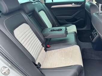 Volkswagen Passat Variant 2.0 BiTDI Highline 4MOTION - 12