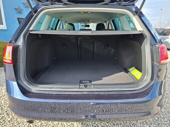 Volkswagen Golf, 1,6TDi 81kW LOUNGE, NAVI - 12