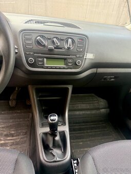 ŠKODA CITIGOU 1.0MPI 44KW 5 DVEŘOVÝ MODEL ČR SERVISKA ALU - 12