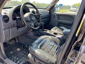 Jeep Cherokee 2.8 CRD 4X4 - 12