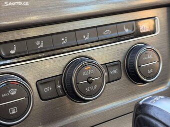 Volkswagen Golf 1.2Tsi DSG 143000km Nová Stk - 12