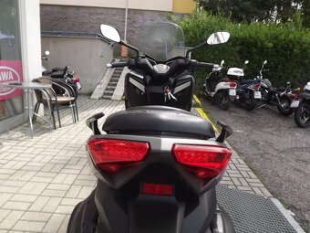Yamaha X-Max 400 - 12