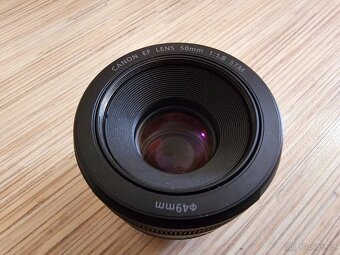 Canon 250D + 4 objektivy a brašna - 12