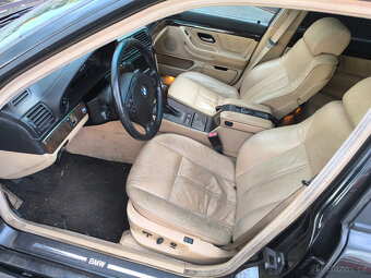Bmw e38 735i 175kw veškeré náhradní díly z vozu - 12